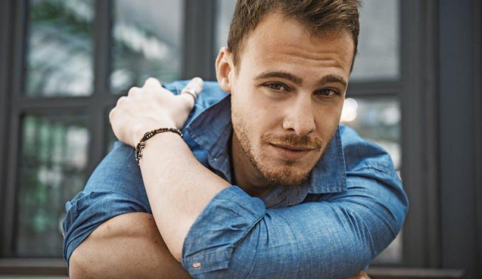 Kerem Bürsin omurgasını kırdı!