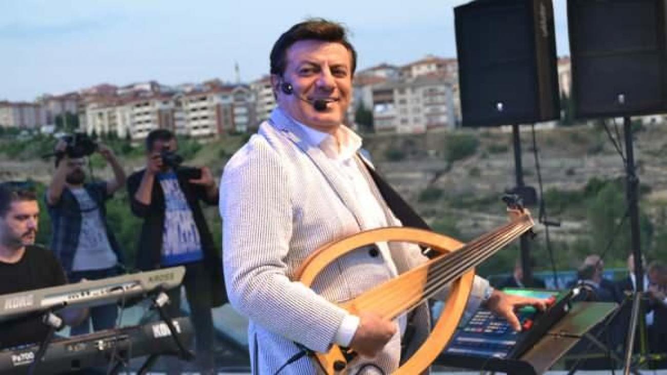 Coşkun Sabah’ın keyfi yerinde! Ünlü müzikçi yumurta üretimine başlamıştı