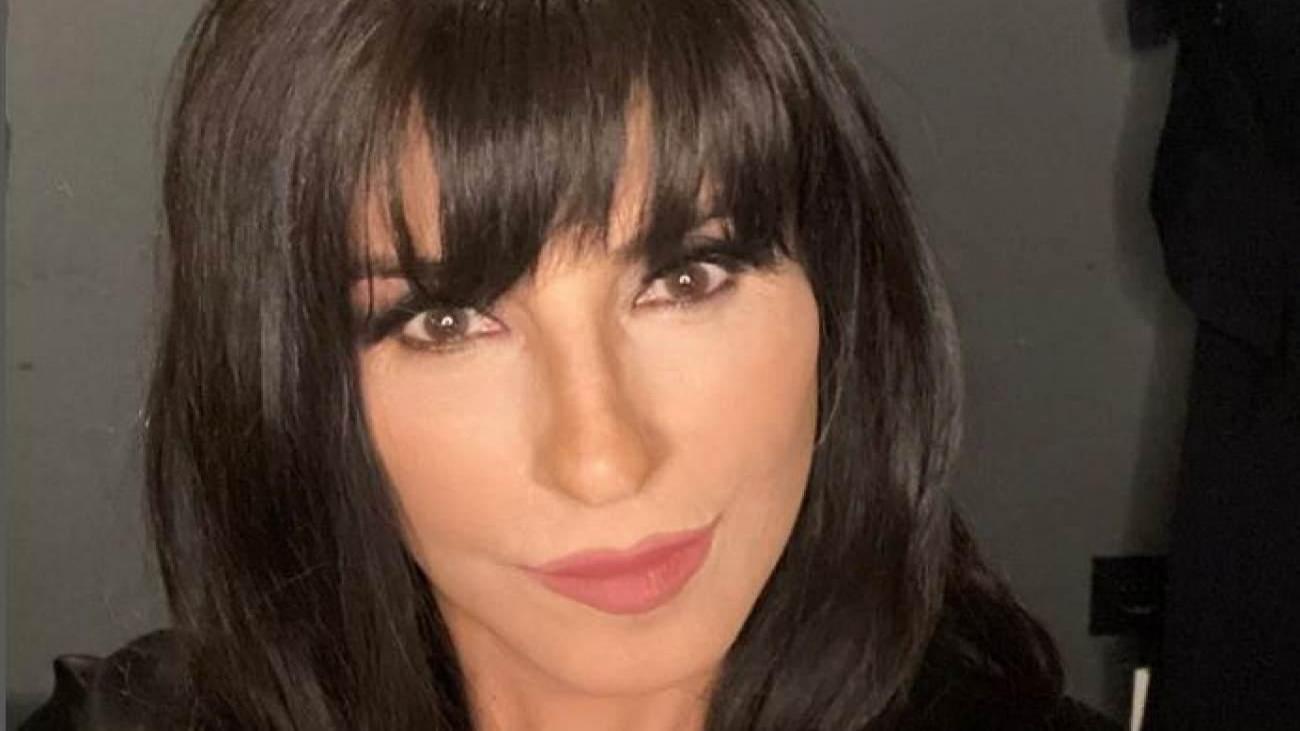Ayşegül Aldinç sert eleştirdi! “Ağzında takunya var üzere konuşuyor”