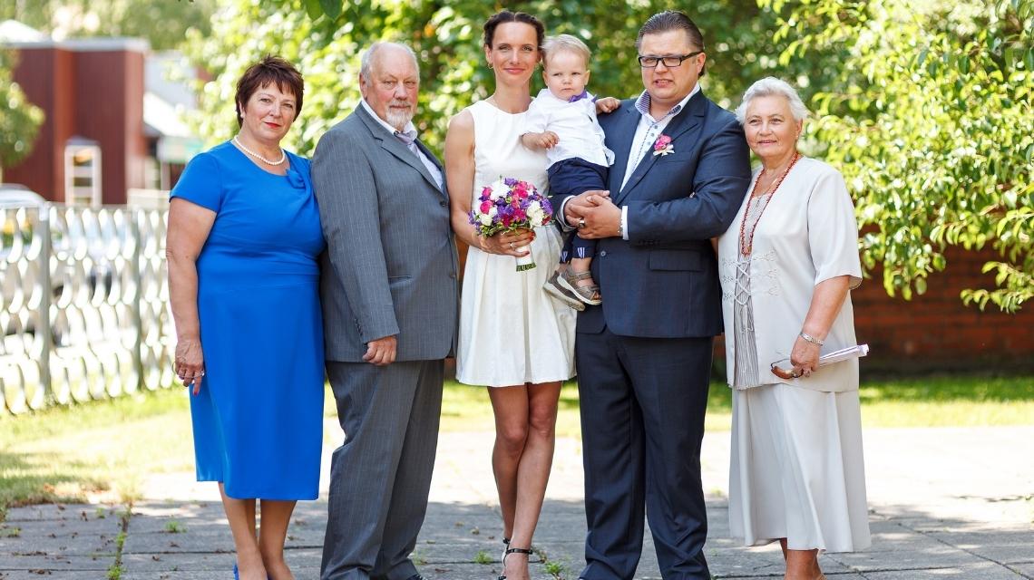 Damat Annesi Nasıl Giyinmeli